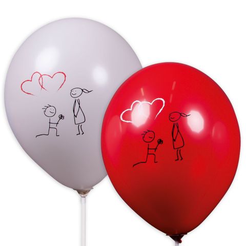 weißer und roter Ballon mit aufgedrucktem Motiv: "Heiratsantrag". Strichmännchen. Mann kniet mit Blume vor verlegener Frau. Darüber 2 ineinender geschlungene Herzen.